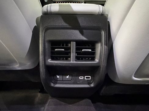 Used 2024 Cadillac XT4 Sport image 37