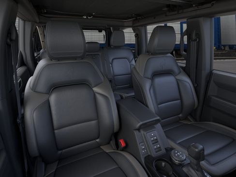 New 2026 Ford Bronco Outer Banks w/ Sasquatch Package AWD/4WD image 11