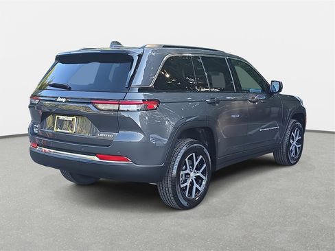 New 2025 Jeep Grand Cherokee Limited image 5