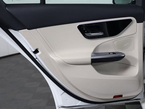 Used 2025 Mercedes-Benz C 300 Sedan image 13