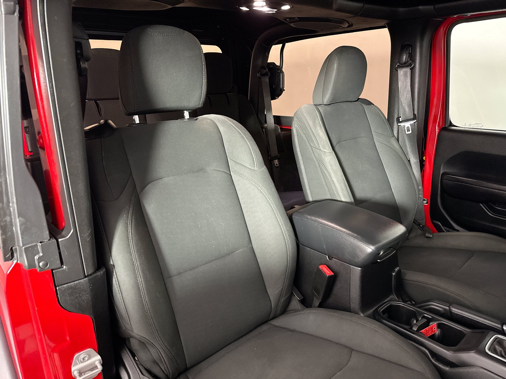Used 2020 Jeep Wrangler Sport AWD/4WD image 32