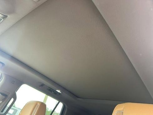 Used 2022 Cadillac Escalade Premium Luxury w/ Performance Package AWD/4WD image 31