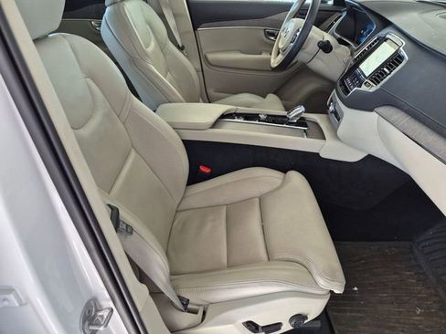 Used 2025 Volvo XC90 T8 Ultra AWD/4WD image 21