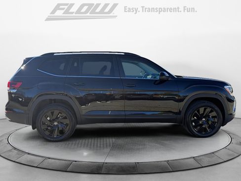 New 2026 Volkswagen Atlas SE image 8