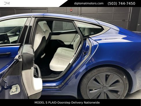 Used 2021 Tesla Model S Plaid image 20