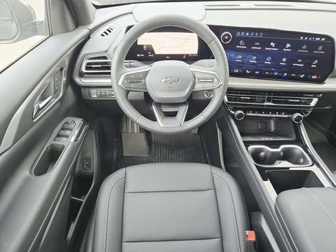 New 2026 Chevrolet Traverse LT w/ Midnight/Sport Edition AWD/4WD image 7