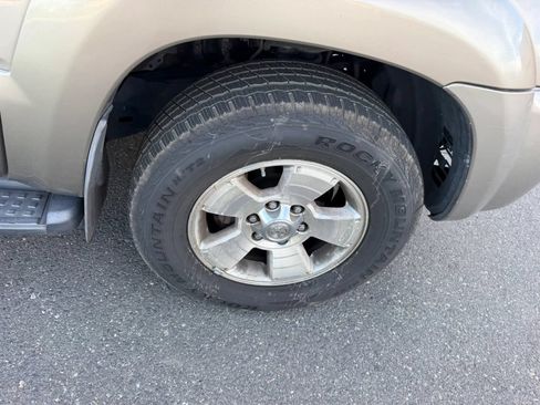 Used 2007 Toyota 4Runner SR5 RWD image 28