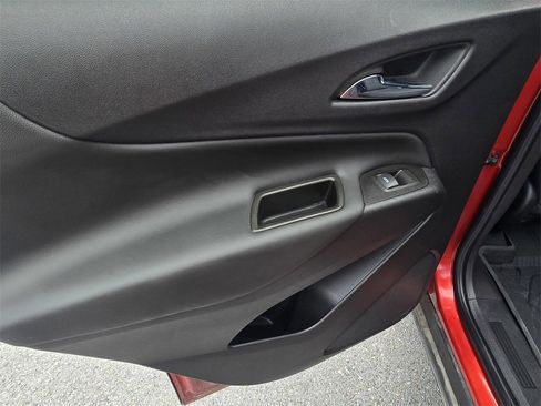 Used 2023 Chevrolet Equinox LT image 13