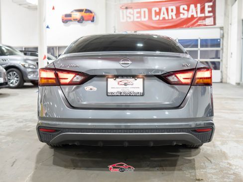 Used 2024 Nissan Altima 2.5 SV image 6