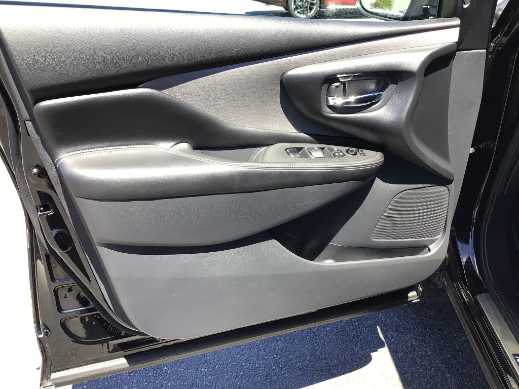 Used 2024 Nissan Murano SV w/ SV Midnight Edition Package AWD/4WD image 6