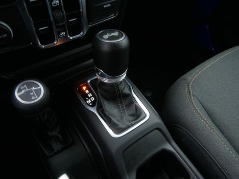 Used 2024 Jeep Wrangler Sport S image 28