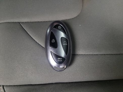 Used 2024 Hyundai Elantra SEL FWD image 32