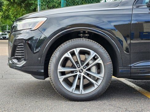 New 2025 Audi Q7 2.0T Premium image 9
