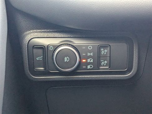 Used 2025 Ford Explorer Active w/ Active Comfort Package image 23