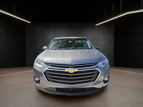 Used 2019 Chevrolet Traverse LT w/ LT Premium Package FWD image 2