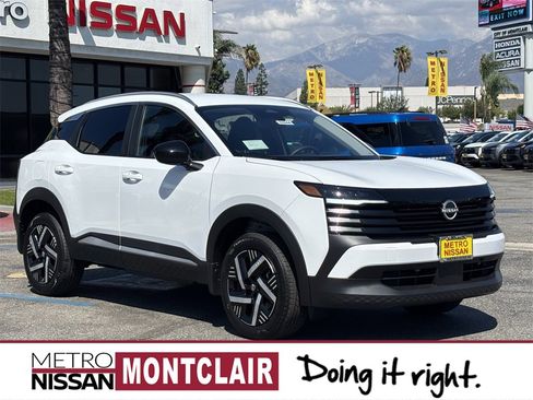 New 2026 Nissan Kicks SV image 1