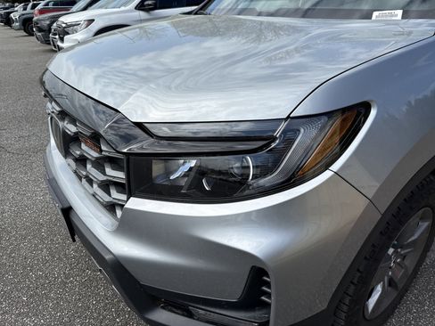 Used 2025 Honda Ridgeline TrailSport image 6