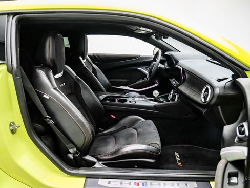 Used 2021 Chevrolet Camaro ZL1 image 48