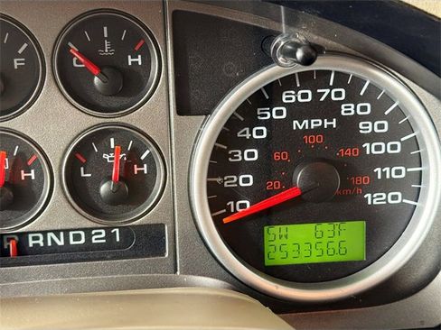 Used 2004 Ford F150 XLT image 13