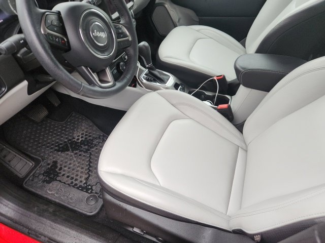 Used 2022 Jeep Renegade Limited AWD/4WD image 10
