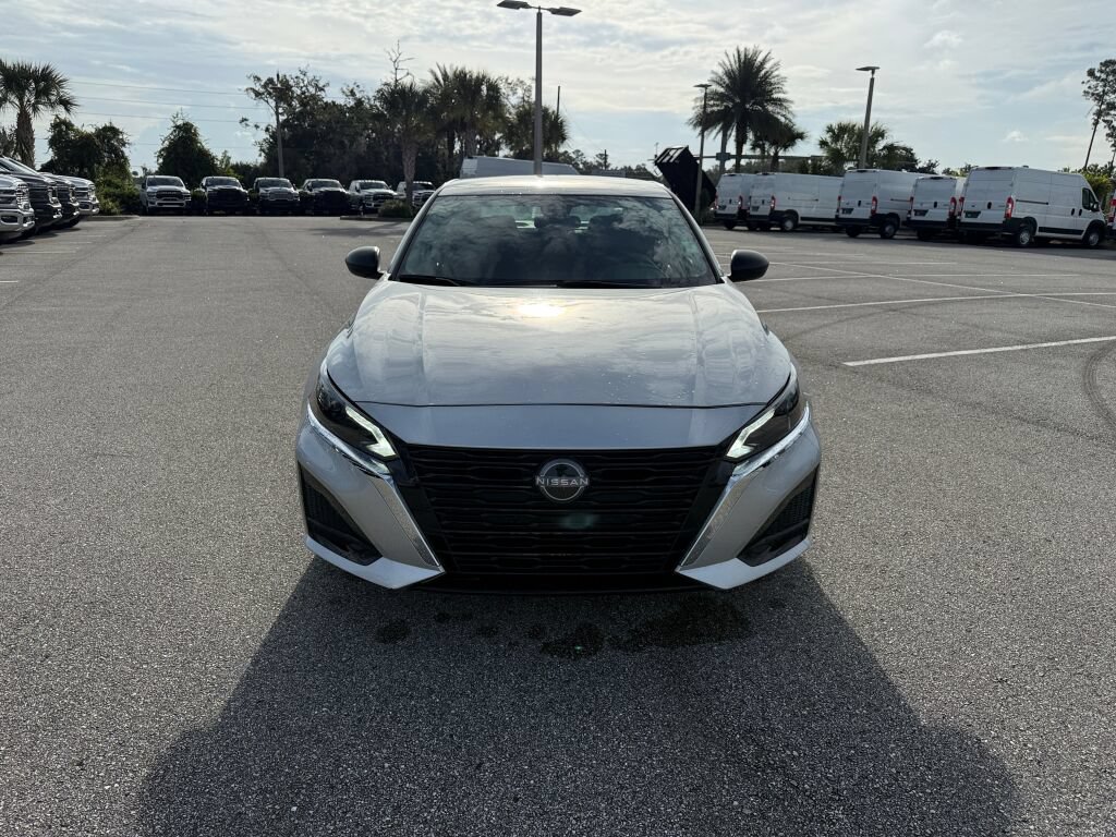 Used 2024 Nissan Altima 2.5 S FWD image 8