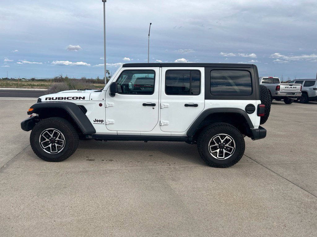 Used 2025 Jeep Wrangler Unlimited Rubicon AWD/4WD image 2