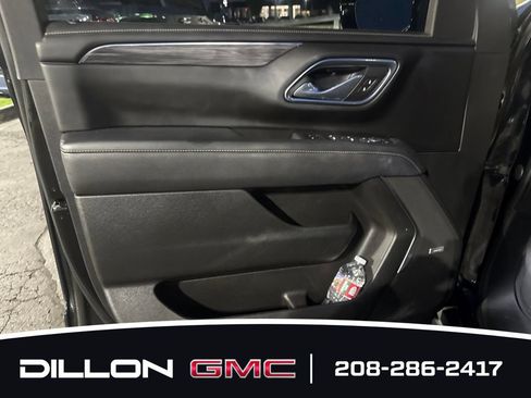 Used 2023 GMC Yukon XL SLT w/ SLT Luxury Package AWD/4WD image 10