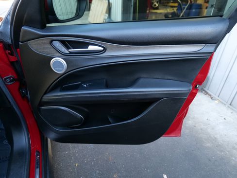 Used 2018 Alfa Romeo Stelvio Ti Sport image 35