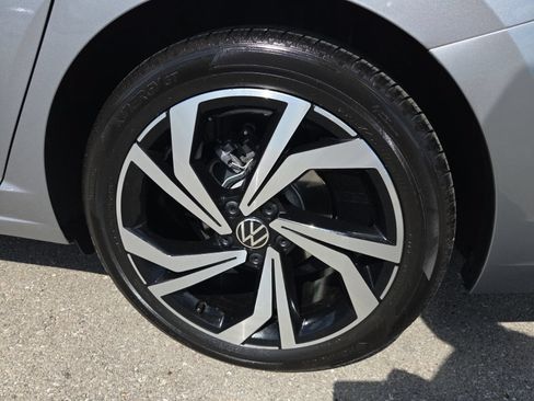 Certified 2025 Volkswagen Jetta SEL FWD image 15