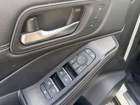 Used 2023 Nissan Rogue SL w/ SL Premium Package image 11