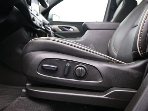 Used 2023 Chevrolet Traverse Premier image 27