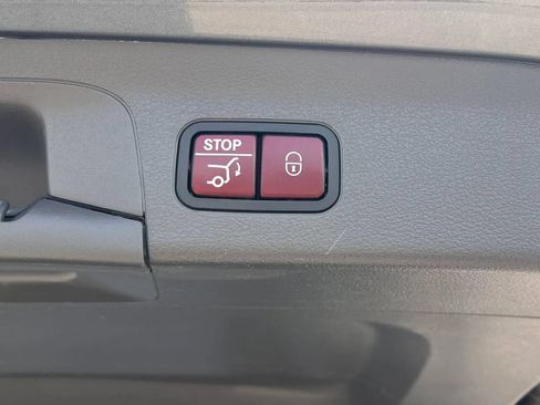 Used 2020 Mercedes-Benz GLS 450 4MATIC image 17