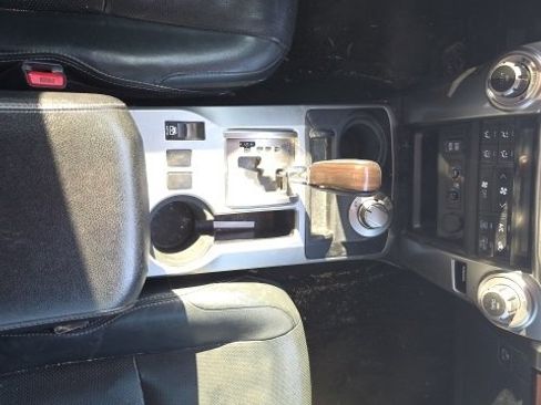 Used 2017 Toyota 4Runner Limited image 11