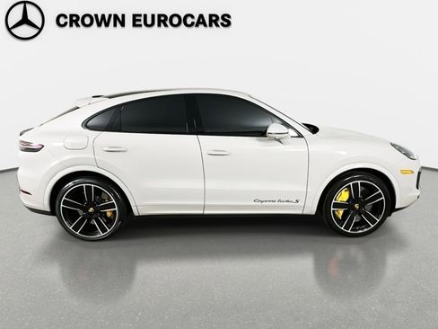 Used 2020 Porsche Cayenne Turbo S image 4