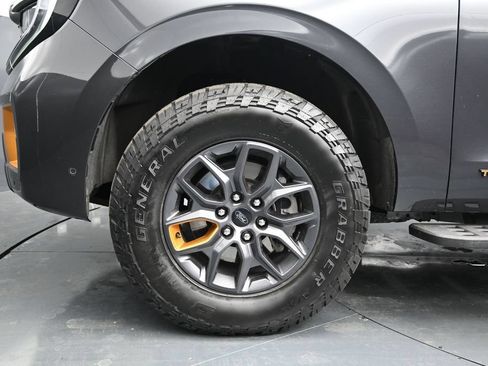 Used 2025 Ford Expedition Tremor AWD/4WD image 15