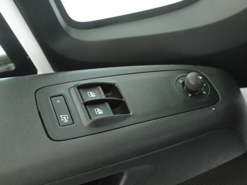 Used 2023 RAM ProMaster 2500 FWD image 6