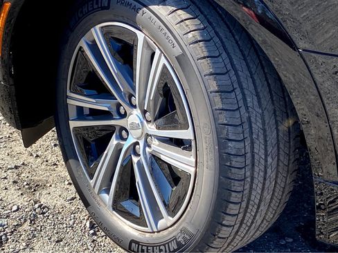 New 2024 Cadillac Lyriq Luxury image 26