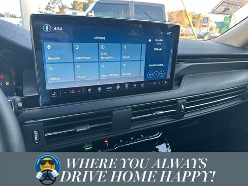 New 2025 Lincoln Corsair Reserve w/ Equipment Group 202A image 11