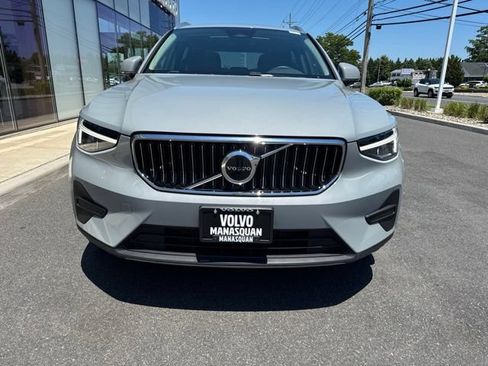 Used 2025 Volvo XC40 B5 Core AWD/4WD image 7