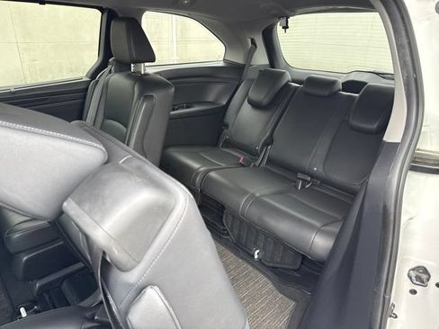 Used 2024 Honda Odyssey EX-L image 12