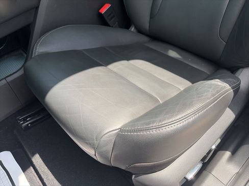 Used 2021 Nissan Rogue SL w/ Premium Package FWD image 23