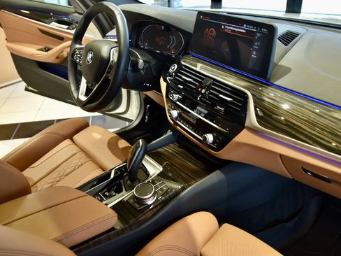 Used 2022 BMW 540i xDrive w/ Premium Package AWD/4WD image 25