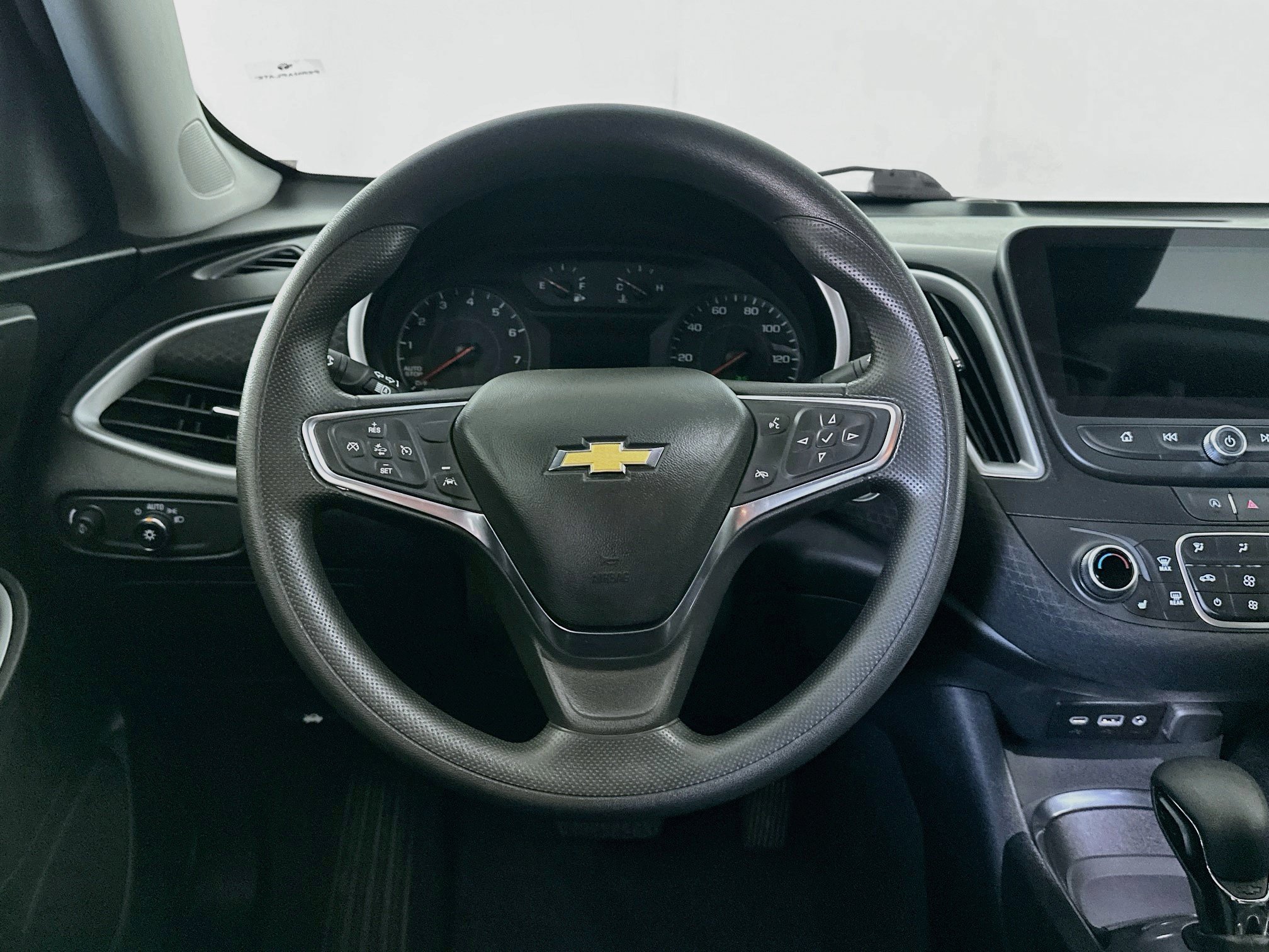 Used 2024 Chevrolet Malibu LT FWD image 17