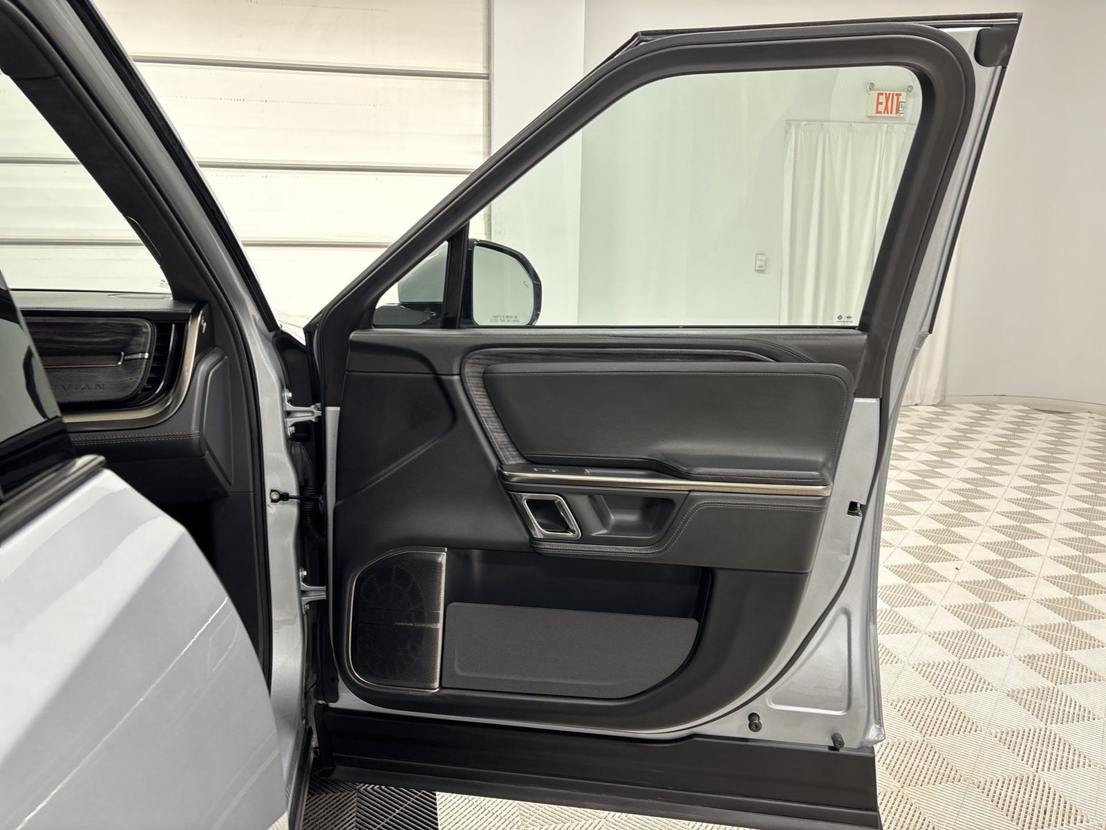 Used 2022 Rivian R1T Launch Edition AWD/4WD image 18
