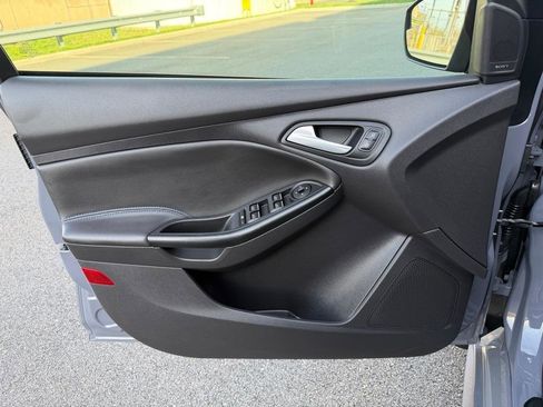 Used 2017 Ford Focus RS image 31