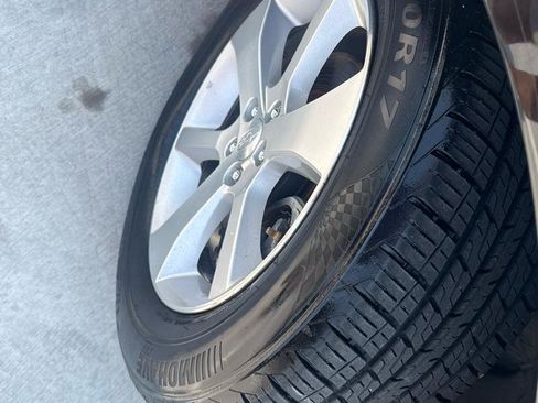 Used 2013 Subaru Outback 3.6R Limited w/ Moonroof Pkg AWD/4WD image 2