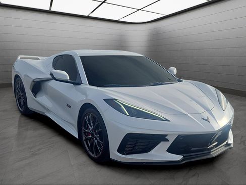 Used 2023 Chevrolet Corvette Stingray Premium Cpe w/ Z51 Performance Package RWD image 8