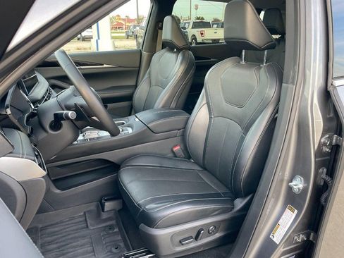 Used 2023 INFINITI QX60 Pure image 24