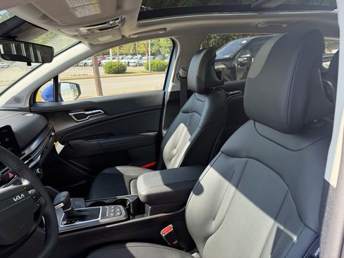 New 2026 Kia Sportage EX w/ EX Panorama Roof Package image 21
