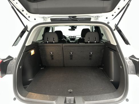 Used 2023 Chevrolet TrailBlazer LT FWD image 13